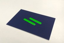 Vernis gonflant coloré en sérigraphie sur papier épais