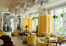 Restaurants, Bars & Clubs