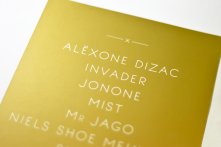 Pantone doré en aplat sur papier lisse