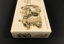 Impression UV à plat + découpe "CutContour" sur papier Old Mill 300g d'un prototype de boîte de gâteaux