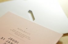 Fourreau sans impression pour invitation carrée sur Olin Pur Blanc + moule de découpe + encollage manuel pour Nina Ricci. Forme en stock.