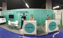 Vinyle repositionnable et découpes pour Marcel