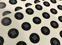 Sticker Express vinyle forme ronde avec découpe à mi-chair sur support siliconé