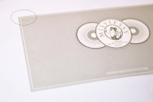 encadrement trop proche, il est trop délicat à la coupe d'avoir un espacement parfait.