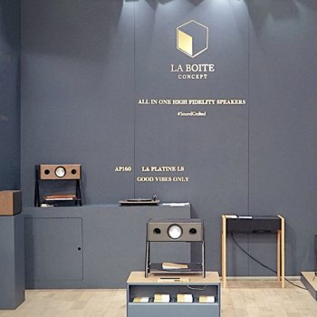 lettrage adhésif, impression lettre adhésif, lettrines adhésives, lettrage Paris, lettrage express, lettres découpées, lettres qui collent, lettres adhésives, lettrage Paris